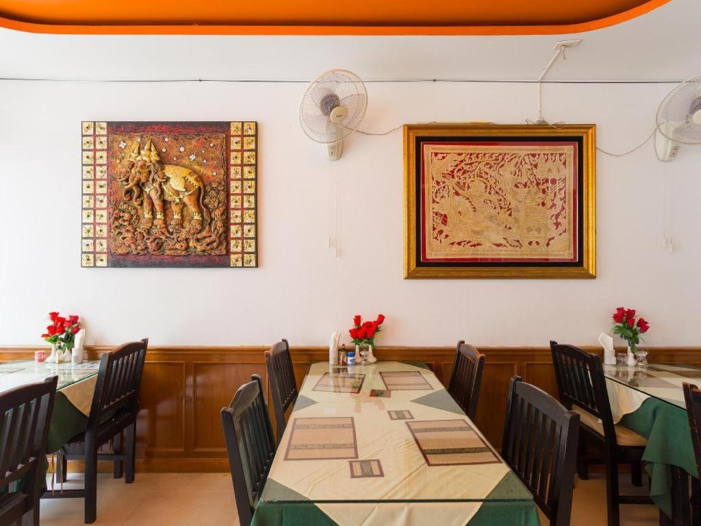 Oyo 126 Patong Station House Hotel Екстериор снимка