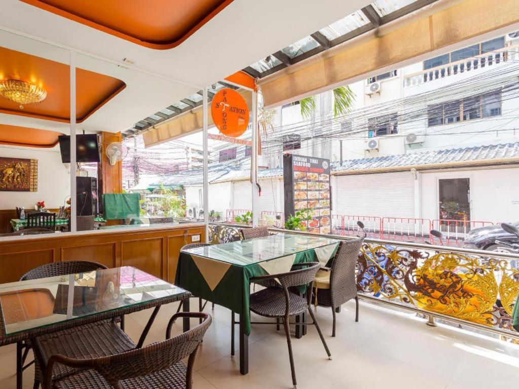 Oyo 126 Patong Station House Hotel Екстериор снимка